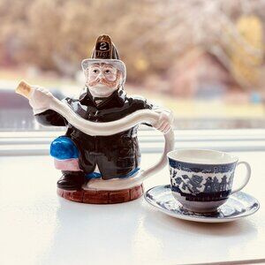 Vintage Firefighter Teapot Novelty Ceramic Fireman Hose Teapot Kitchen Decor